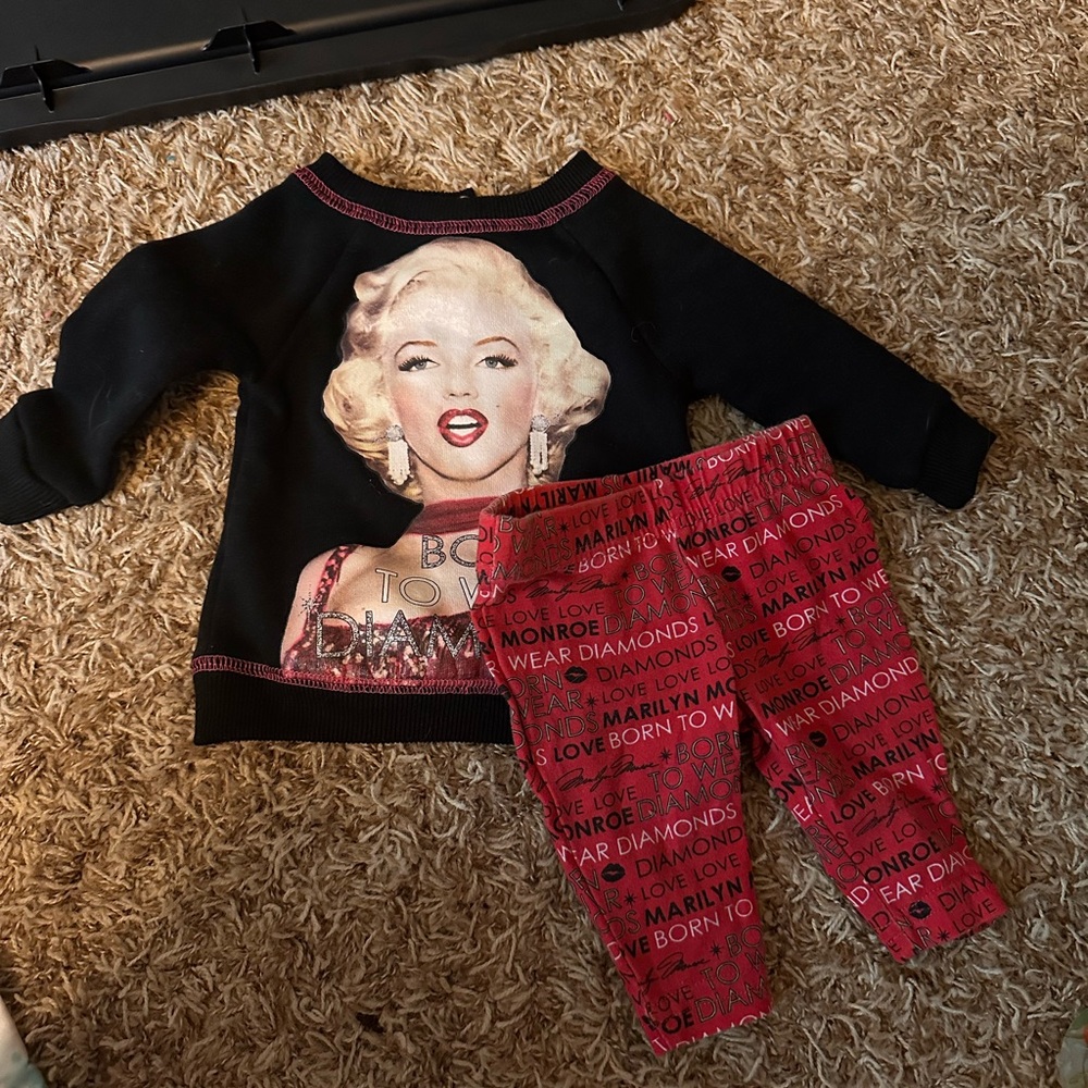 Marilyn Monroe Infant girl sweatsuit set- 0-3 months